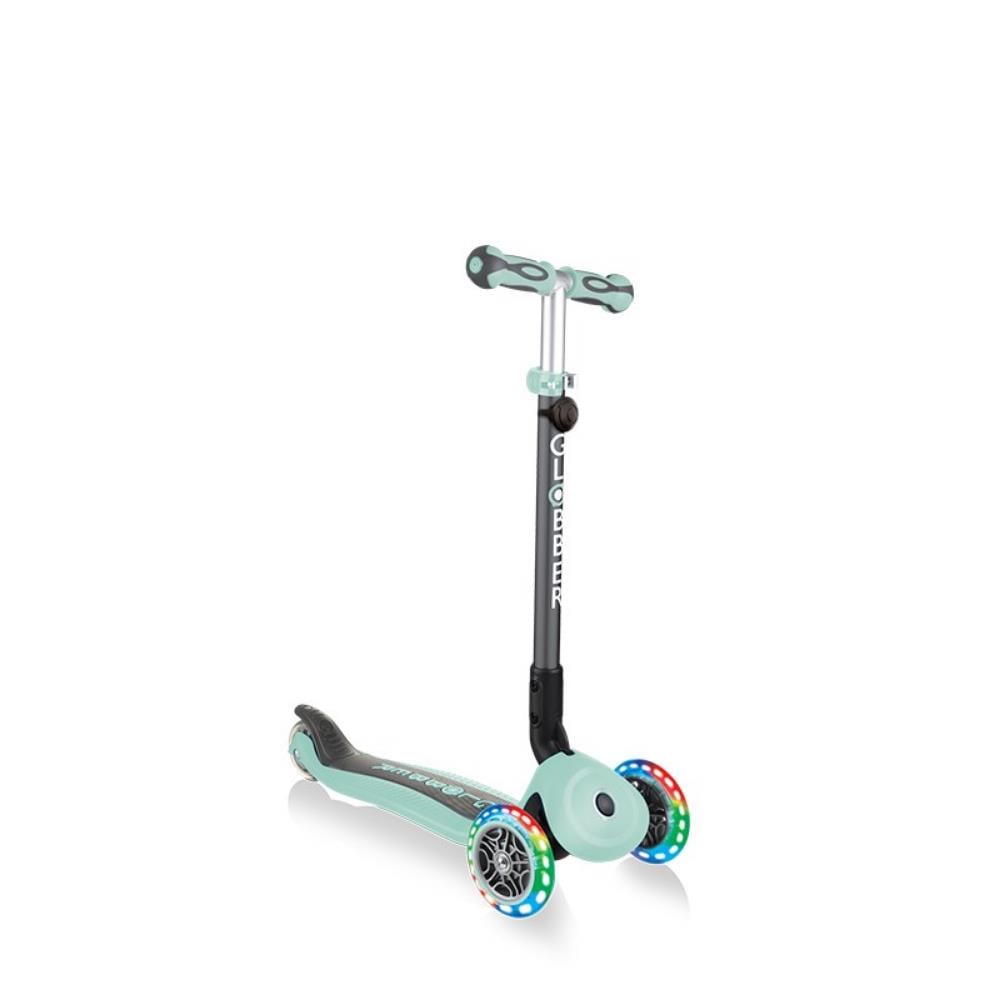 Globber Go Up Deluxe Işıklı 3 Tekerlekli Oturaklı Çocuk Scooter