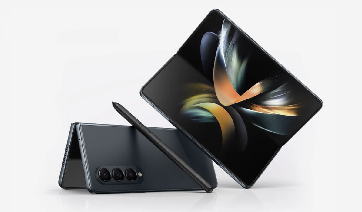 Samsung Galaxy Z Fold4　最終値下げ au、Galaxy Z Fold4／Flip4を値下げ - Flipは約12万円、Foldは20万円