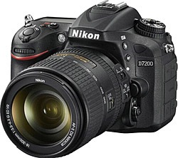 Nikon D7200 + 18-300 mm Lens Dijital SLR Fotoğraf Makinesi