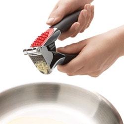 Oxo 11107400 Gg Sarımsak Ezici