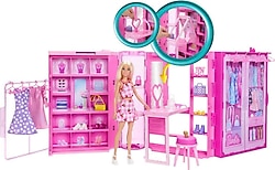 Barbie'nin Rüya Dolabı ve Bebek Oyun Seti HXD58