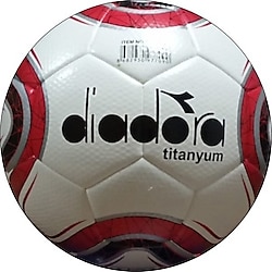 Diadora Titanyum 5 Numara Futbol Topu