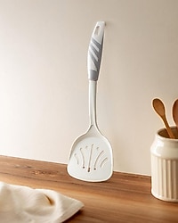 Madame Coco Chase Servis Spatulası
