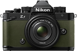 Nikon Z f + 40mm Lens Yeşil Aynasız Fotoğraf Makinesi