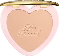 Too Faced Born This Way Soft Blur Medium 4.8 gr Kompakt Pudra