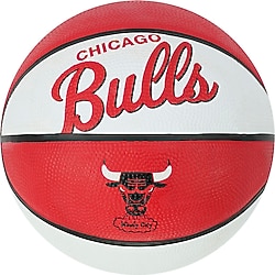 Wilson WTB3200XBCHI NBA Team Chicago Bulls Retro 3 Numara Basketbol Topu